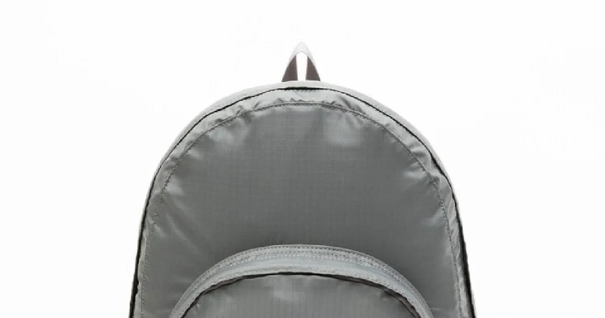 COMME des GARÇONS メッセンジャーバッグ グレー 黒とグレー、どっちも欲しい。大人が持つべきコム デ ギャルソン