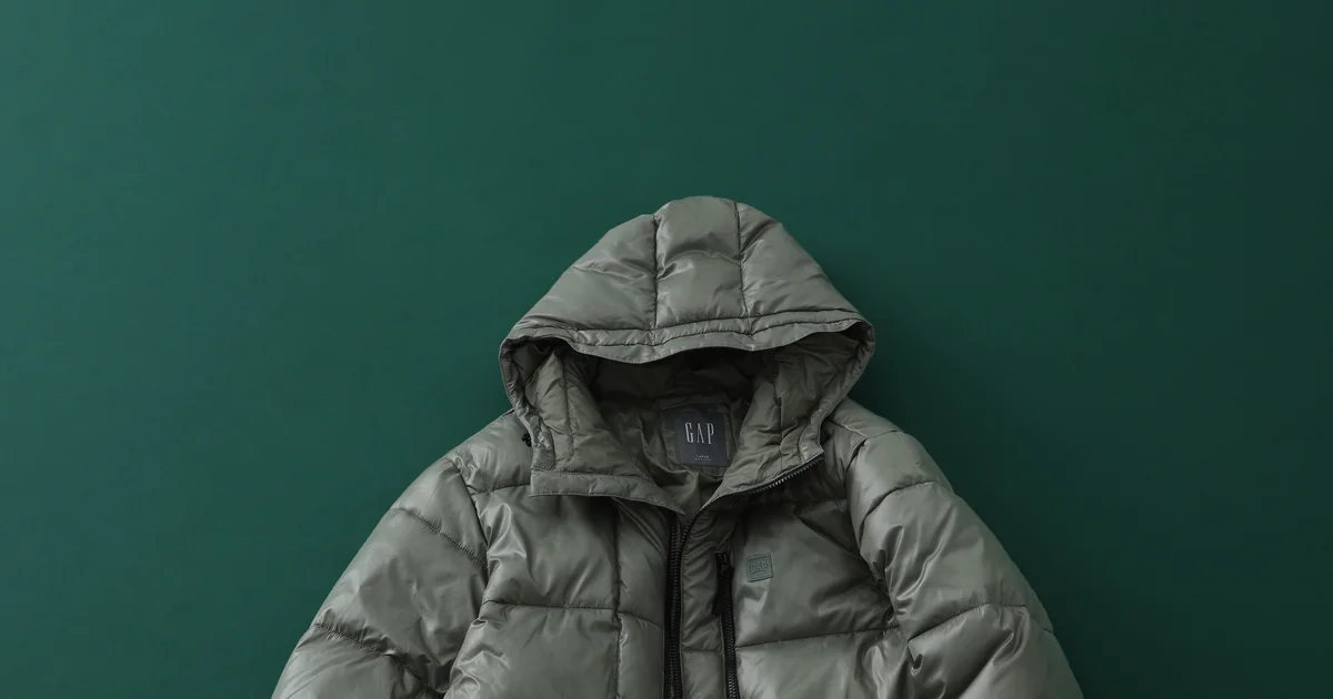 ギャップ】大人のダウン200｜雨や雪でもガシガシ着られる耐水加工の