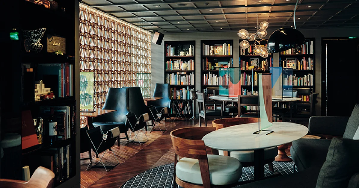 INTERSECT BY LEXUSは、 こだわりの食と本が楽しめる文化系男子の