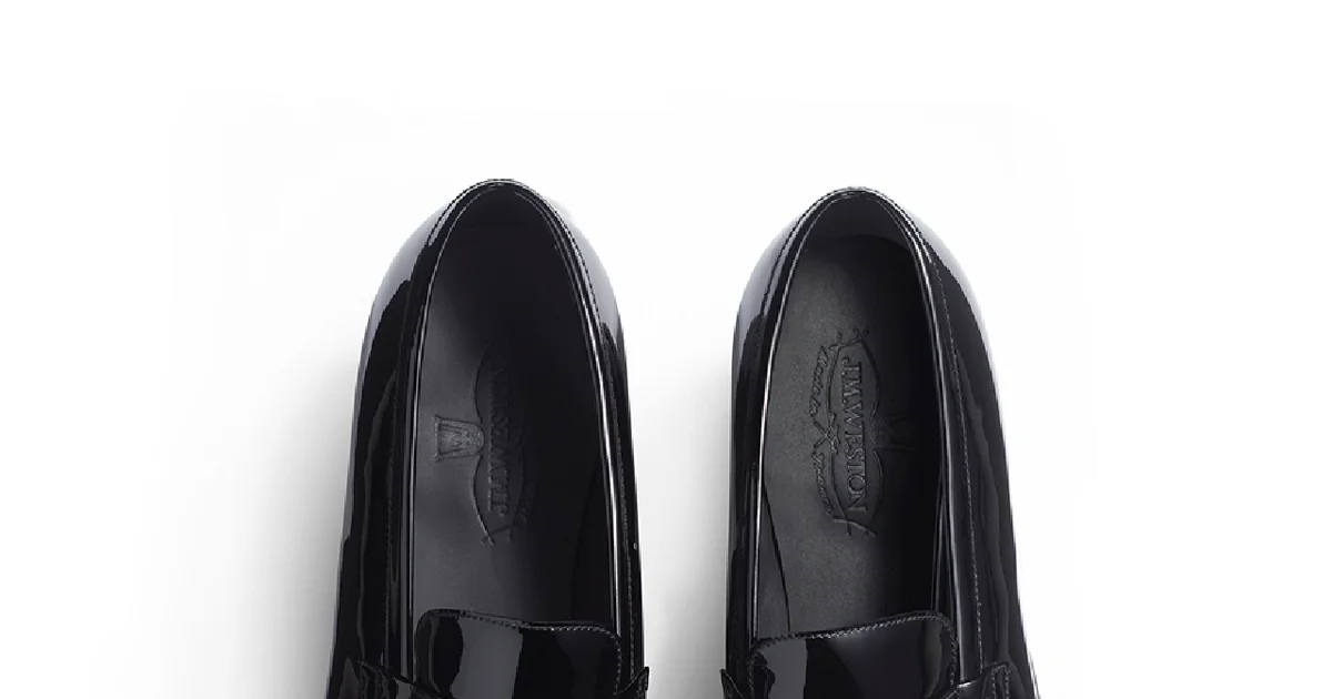 大人が選ぶべき靴とバッグ】ローファー＆トートバッグ。ジェイエム