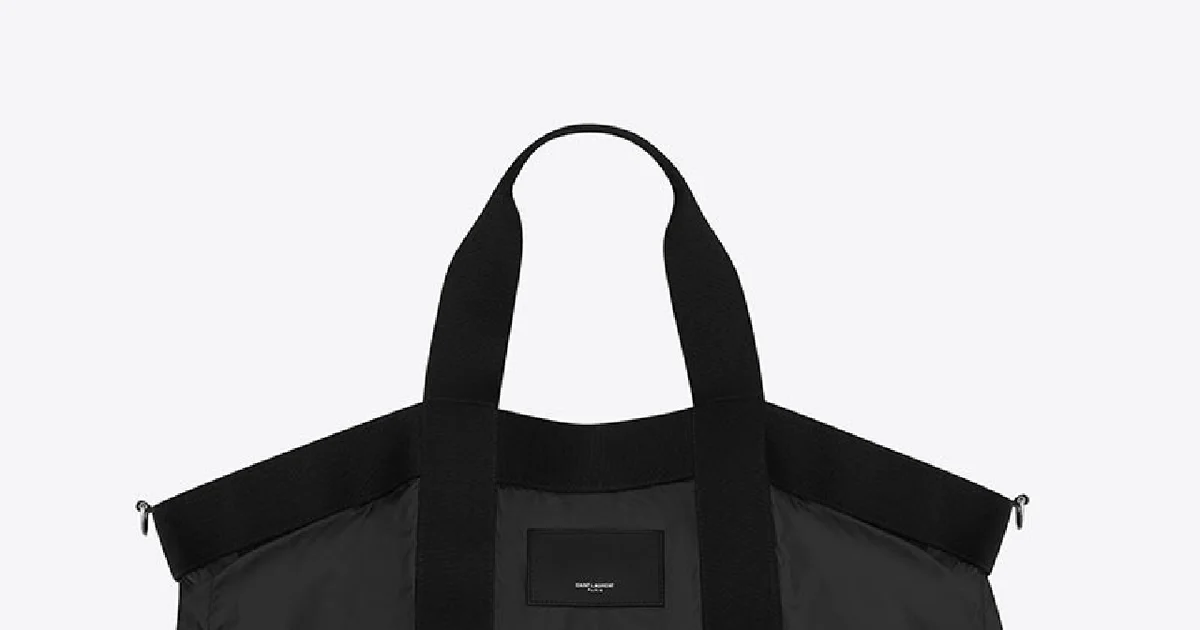 大人の格上げバッグ】「サンローラン」ロゴが映える、ミニマル＆エコな