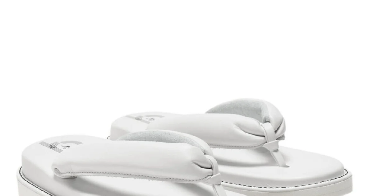 Gallery】大人のオニツカタイガー｜粋で快適。雪駄をモチーフにした