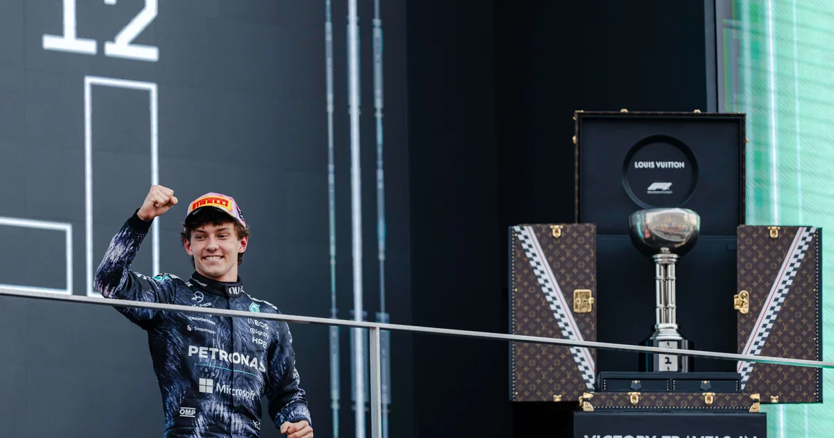ルイ・ヴィトン】待望の「F1日本グランプリ」優勝トロフィーが