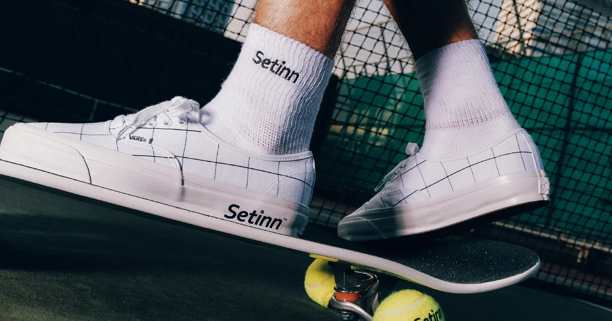 差がつく大人のヴァンズ】 スケート×テニス。VANSとSetinnによる