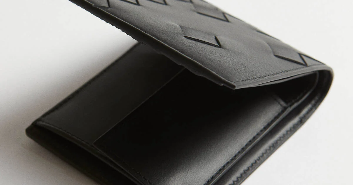 ボッテガヴェネタ イントレチャート パース付き ボッテガ・ヴェネタ】大人が最強開運日に手に入れたい財布は「イントレ