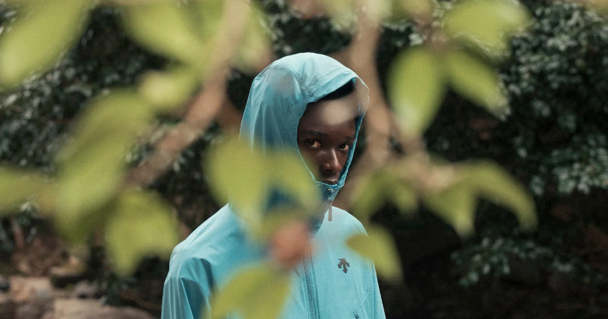 デサントオルテライン ポケッタブルライトフルジップフーディー ポケッタブルで雨に強い。「デサント オルテライン エイティワン」の