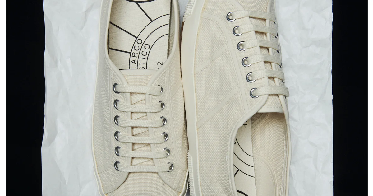 スペルガ】名作白スニーカーが100年目の原点回帰。世界1000足限定の