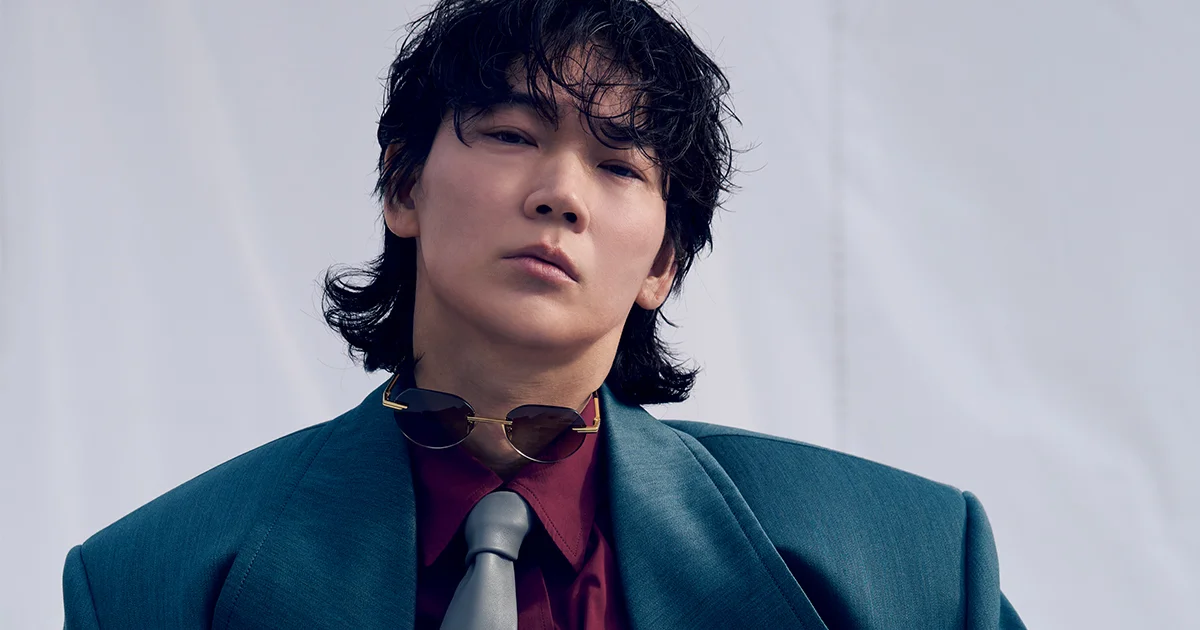 綾野 剛、ボッテガ・ヴェネタに誘われ - FASHION | UOMO