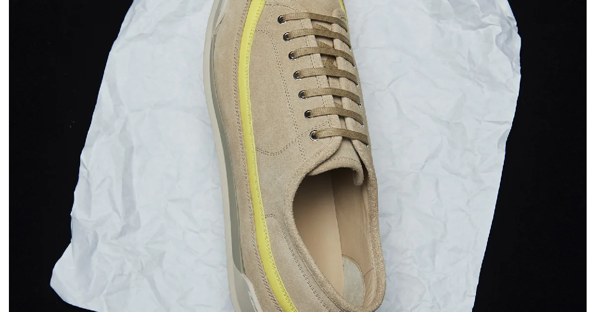 革靴と同じこだわりでものづくり。驚く軽さの「ジョンロブ」新作【大人