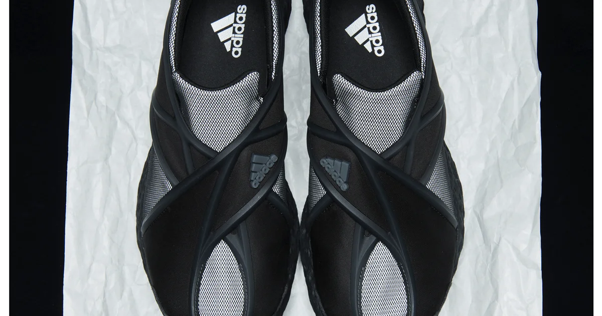 アディダス】高機能スリッポン「ズポンジ フラックスシューズ」は、和