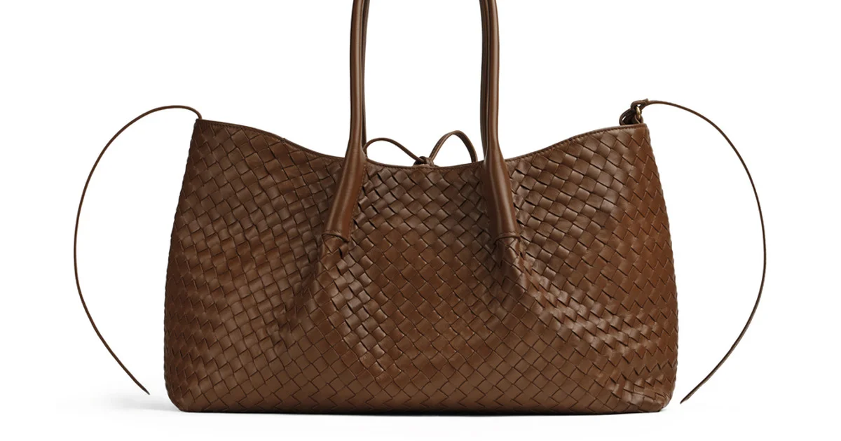 ボッテガ・ヴェネタ】イントレチャートが50周年。アイコンバッグが記念