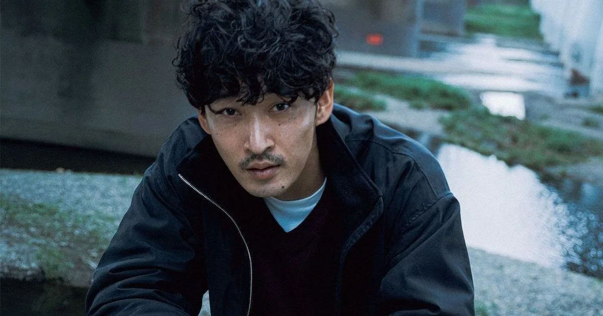 おしゃれな大人が着る「黒い服」】俳優・上杉柊平「今は上質な素材の黒