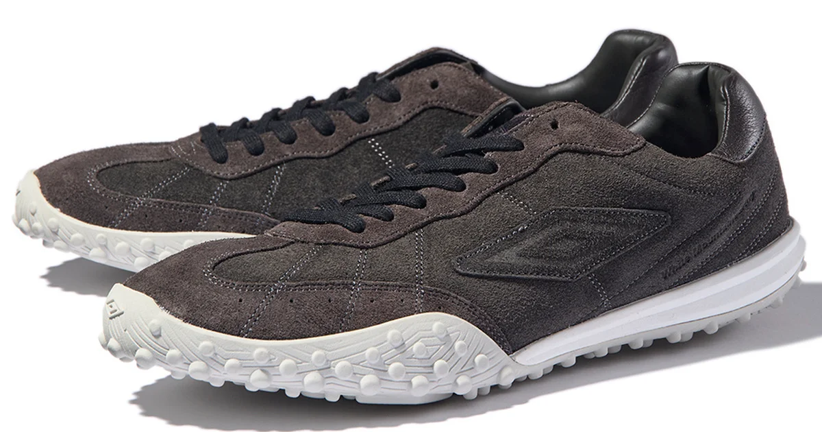 [人気] ★UMBRO★First Jogger V2★スニーカー (ユニセックス) おしゃれな大人の黒スニーカー】アンブロとホワイトマウンテニア