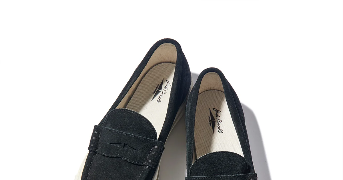 おしゃれな大人の黒スニーカー】「ジャックパーセル」が最新コラボで