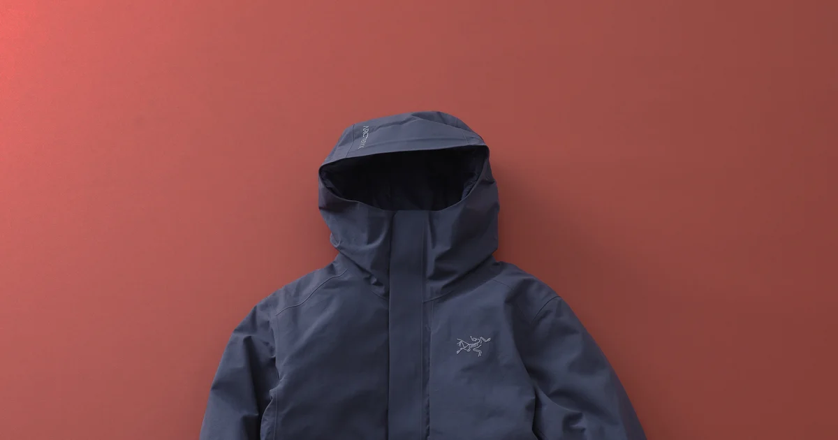 アークテリクス】大人のダウン200｜ダウンに見えない都会的デザインの