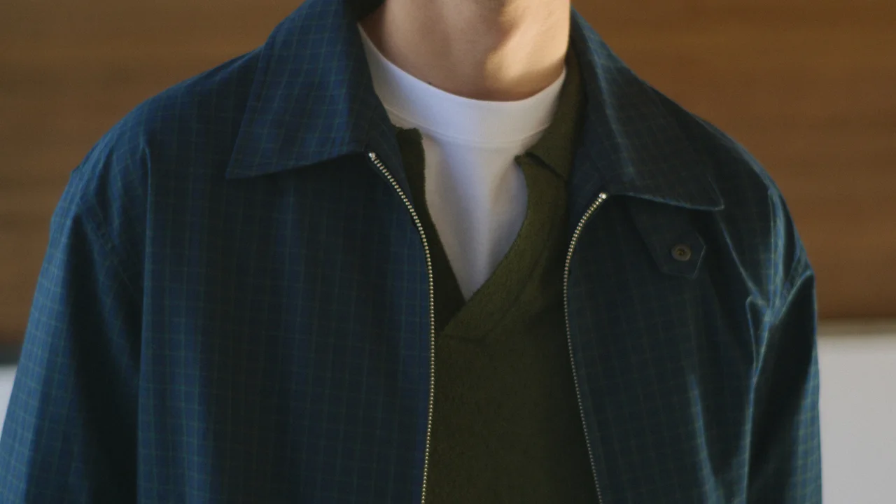 懐かしさとモダンが共存する、知的カジュアル【04＋09】