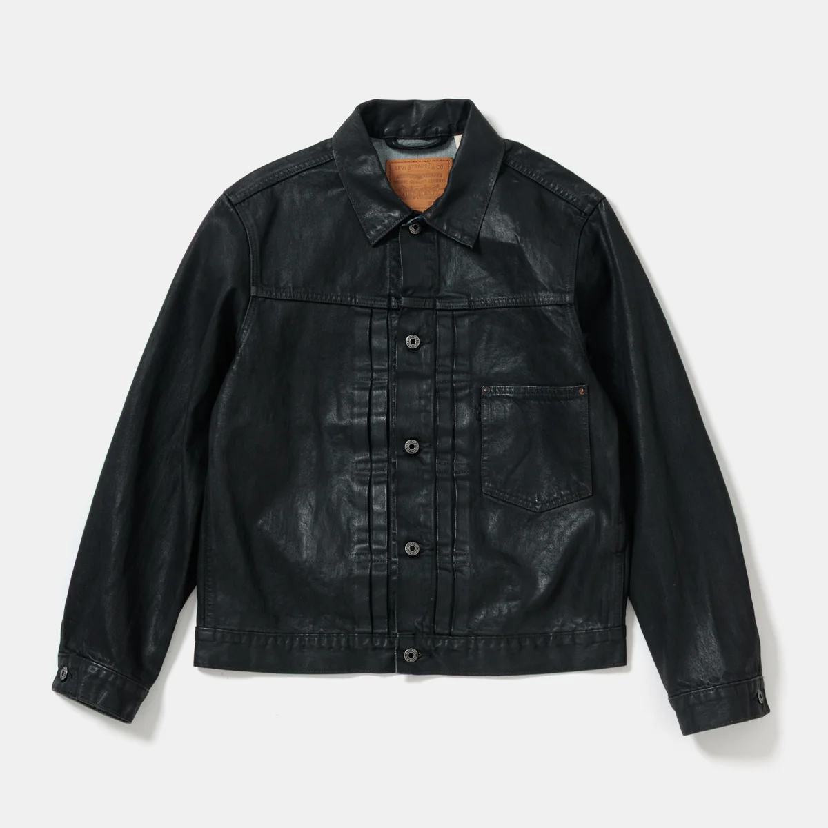 【大人のリーバイス®】名作「TYPE I トラッカージャケット」のビオトープ別注は、手作業のブラックコーティングが唯一無二！