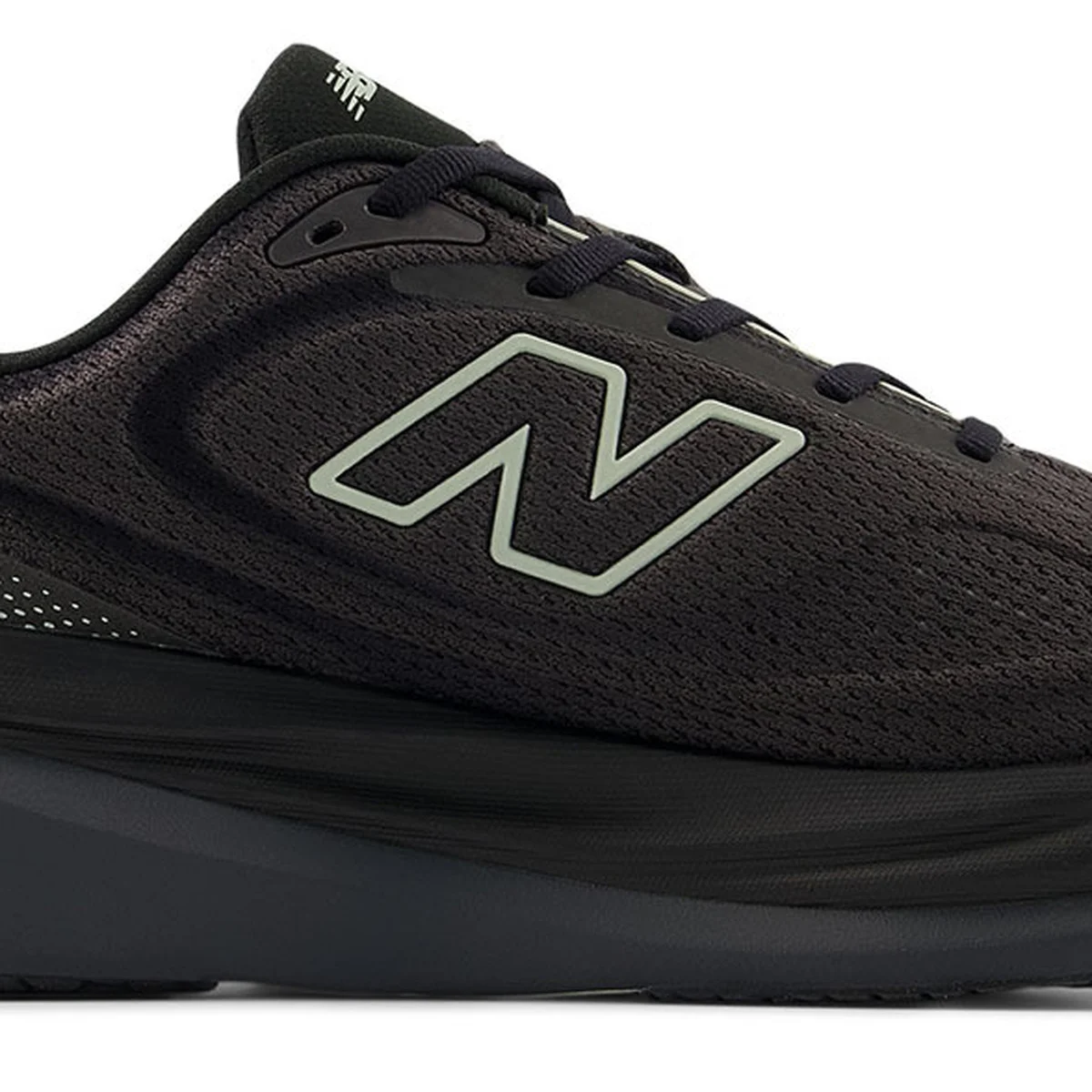 【大人のニューバランス】Nロゴ小さめ、新ミッドソール搭載。日常履きでもさらに使いやすくなったランニングモデル最新作「1080v15」が買い！