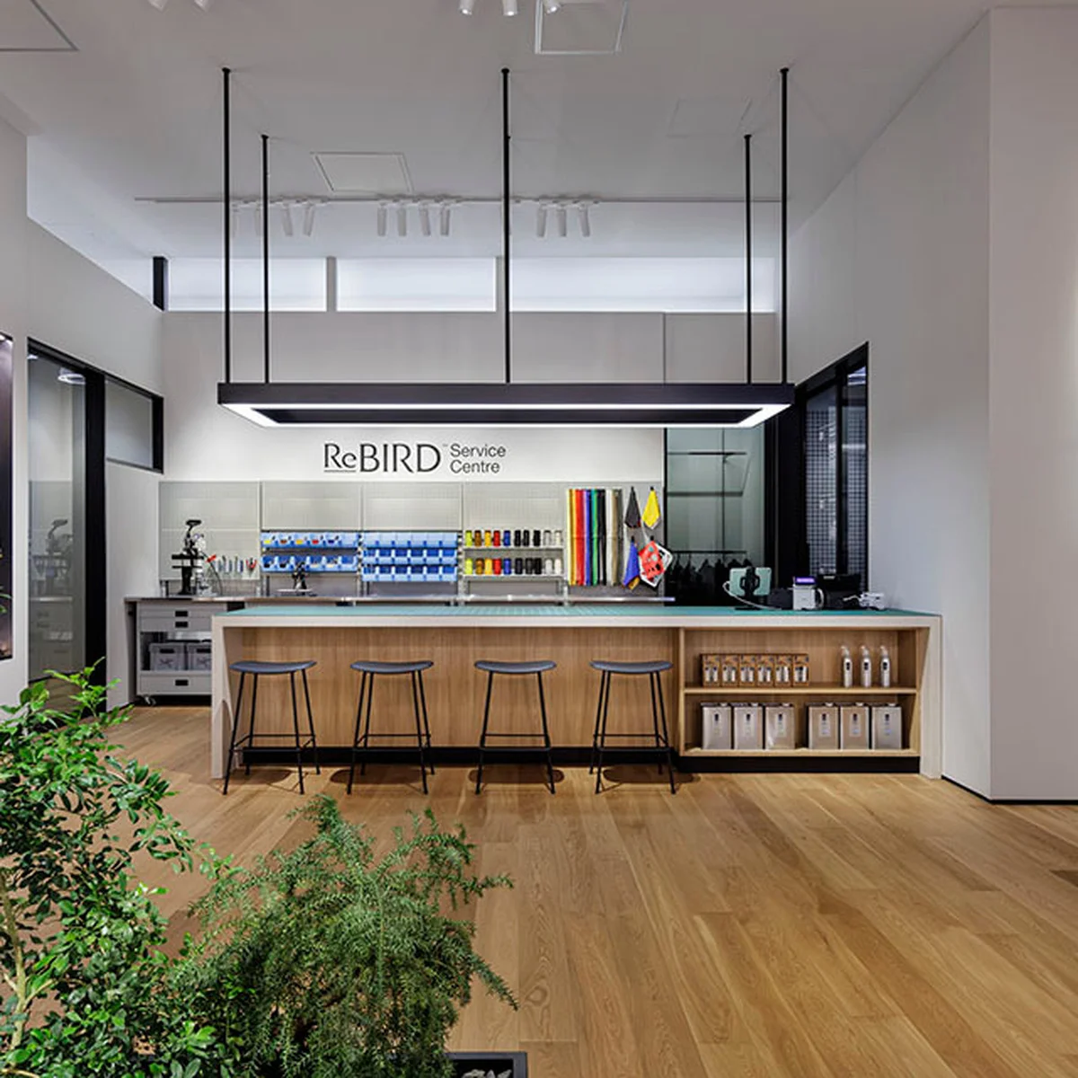 【アークテリクス】洗う・直す・再生する。買うだけで終わらせないリペア＆再生の新拠点「ReBIRD™ サービスセンター」