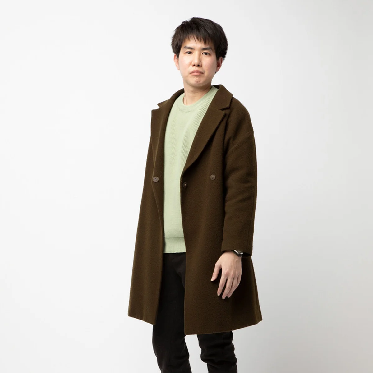 大人の落ち着きあるグリーン×ブラウンのやさしい配色