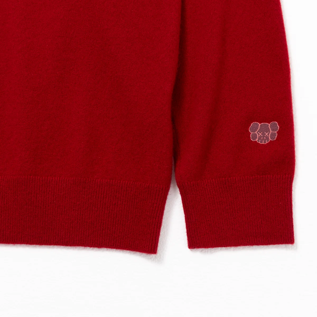 UNIQLO｜カウズ ウィンター カシミヤクルーネックセーター