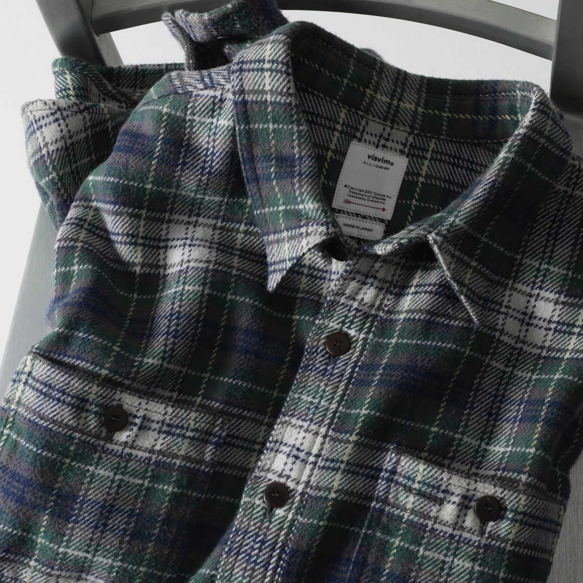 visvimのフランネルシャツ