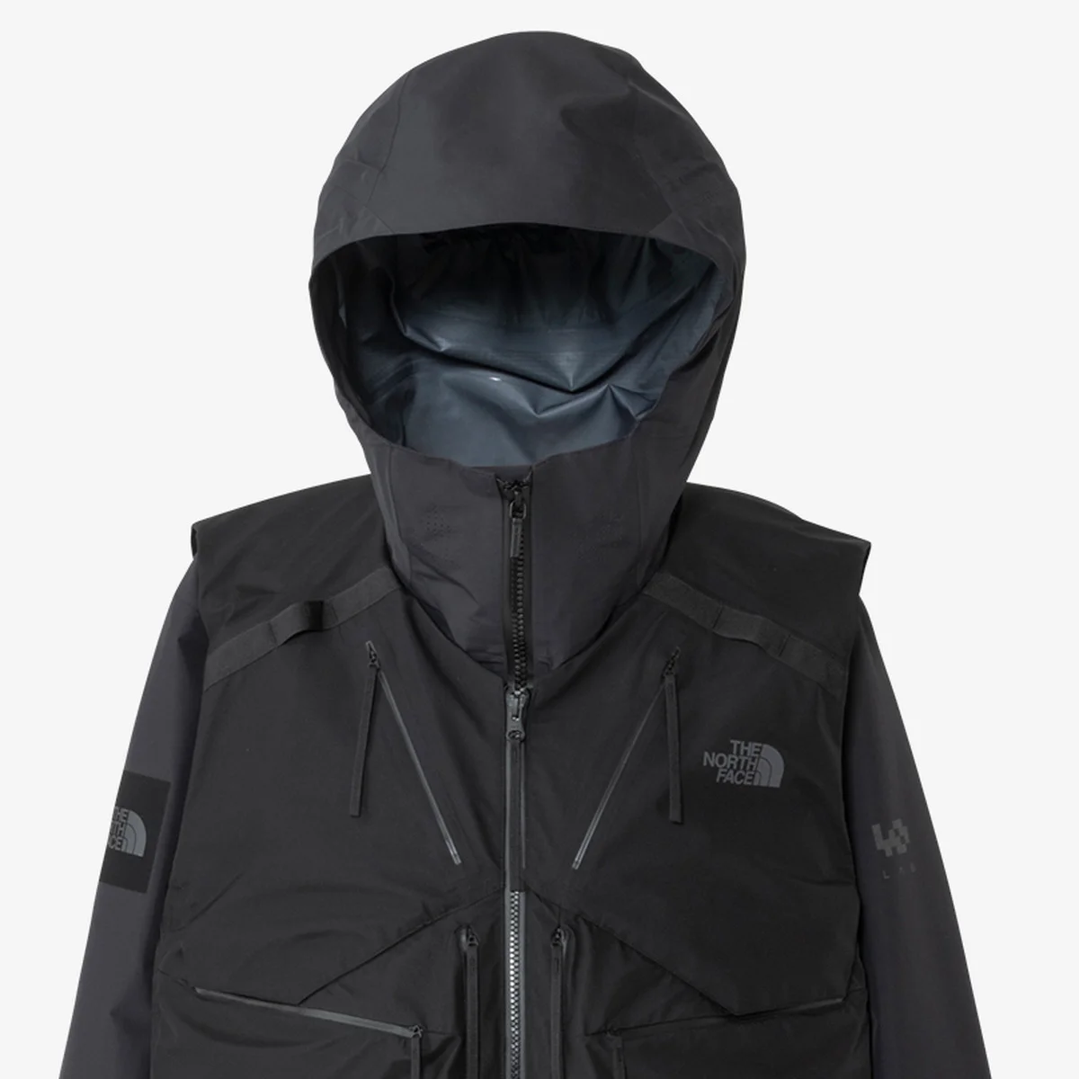 【差がつく大人のザ・ノース・フェイス】空気で温める黒アウターが登場。「ラボシリーズ」第1弾が革新的すぎる