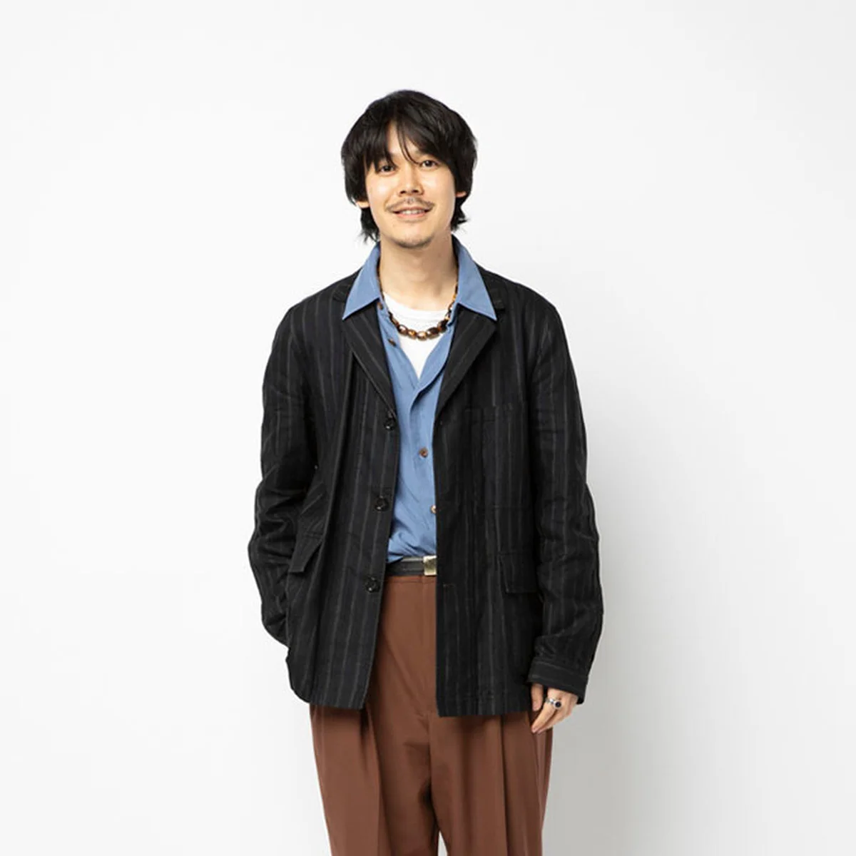 抜け感のあるラグジュアリー×華やかなアクセサリー