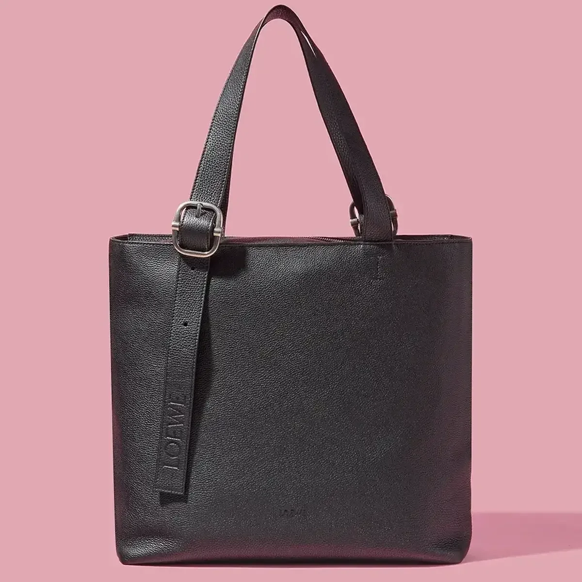 【大人の格上げトートバッグ】ロエベ、セリーヌ、バーバリー。今買って冬も春も使える新作3選