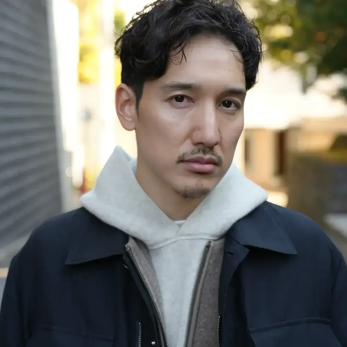 40代メンズの人気ヘアBEST10。7：3分け、センターパートから白髪ヘア、ナチュラルパーマまで【2026年最新】