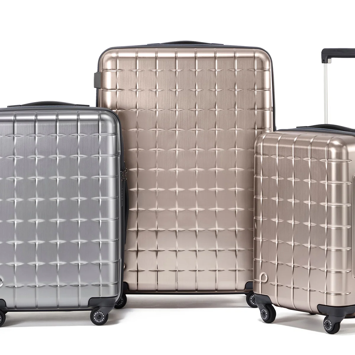 【大人が選ぶべき旅バッグ】使ってわかる抜群の機能性。360°どこからでも開く「プロテカ」の新発想スーツケースに限定モデルが登場