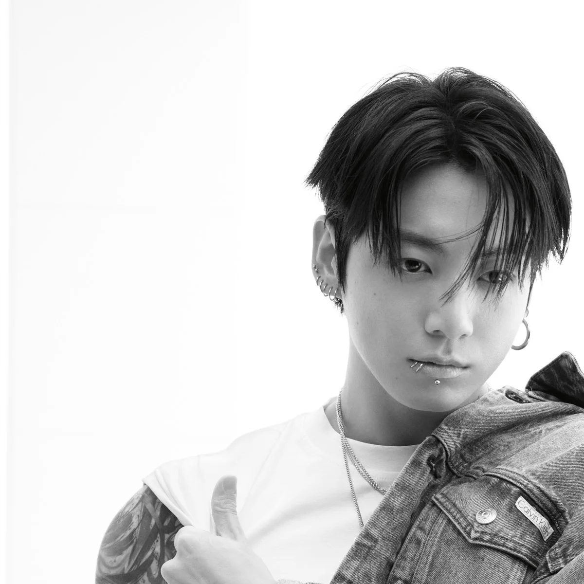 【BTSのジョングク登場】Calvin Kleinが最新デニムコレクションのキャンペーンを発表【カルバン・クライン】