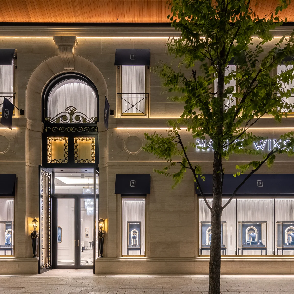 【ハリー・ウィンストン】銀座に誕生した新たなフラッグシップ・サロンの内装をチェック！【HARRY WINSTON】