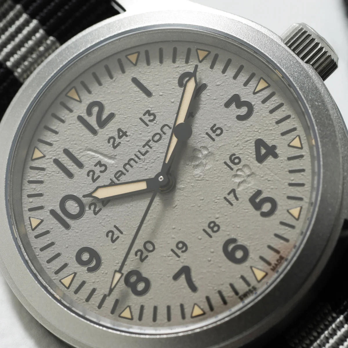 HAMILTONの時計 “カーキ フィールド メカ 東京 キャットストリート エクスクルーシブエディション”