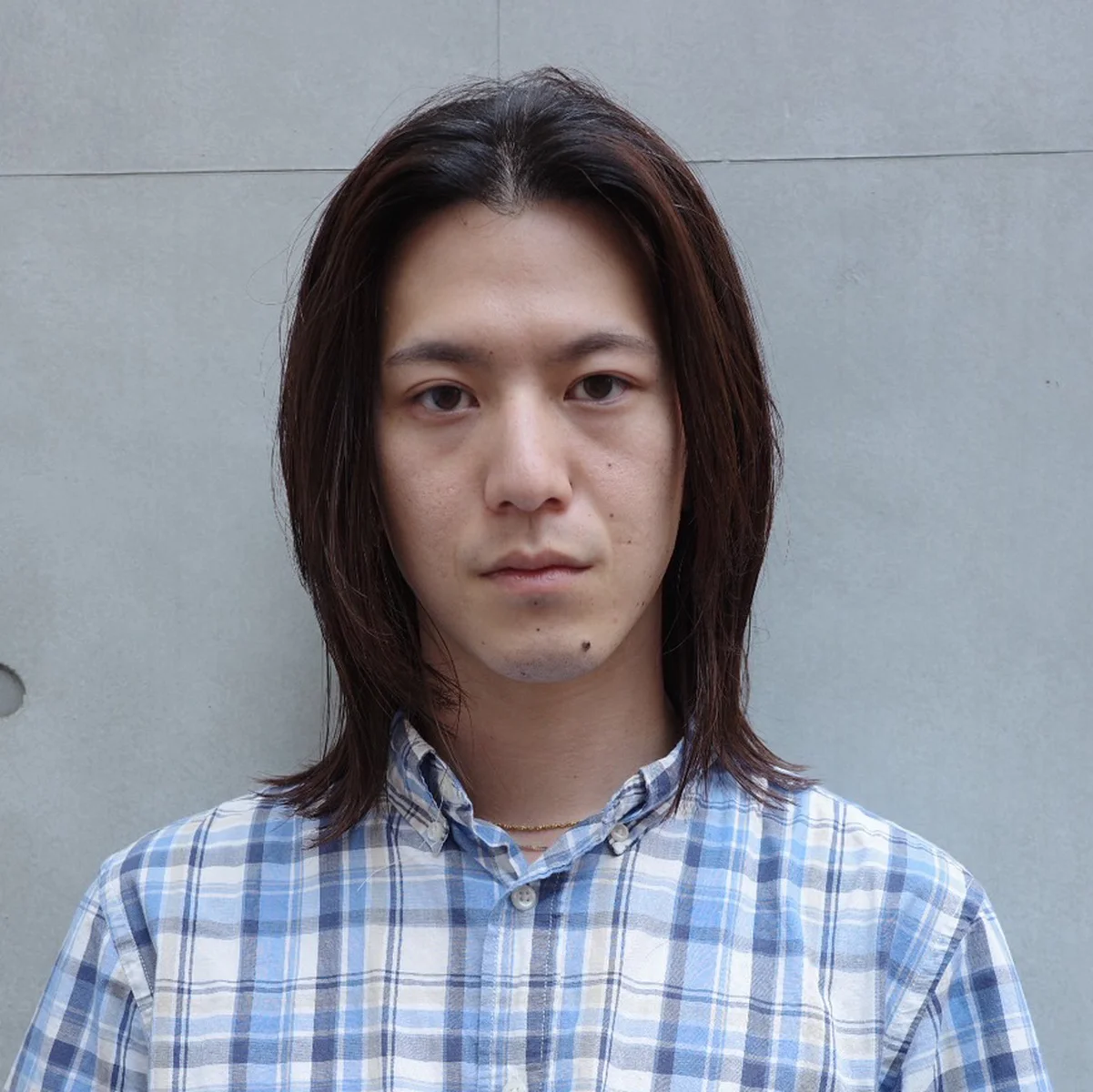 「硬めの髪質と広がりやすいくせをロングで攻略」