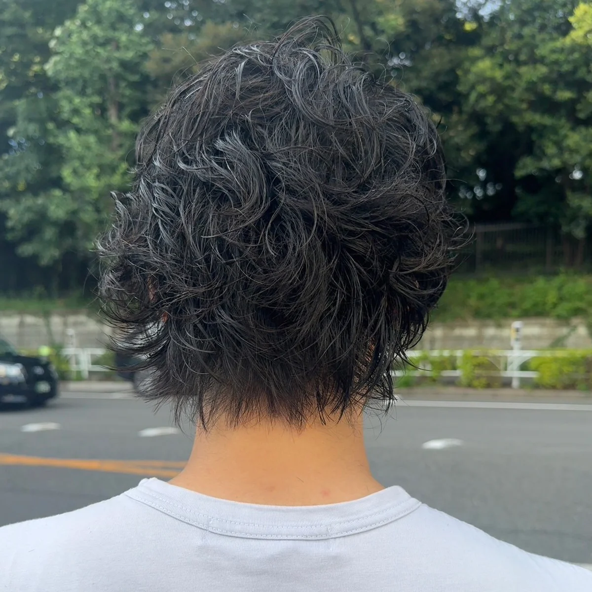 「サイドとバックはあえて重く残す」