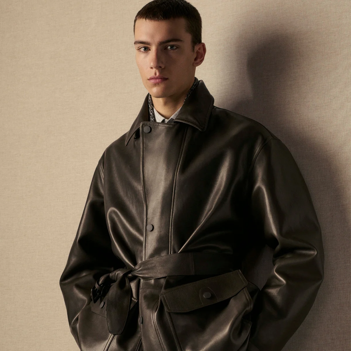 【ブリオーニ】仕立ての美学を再確認する。2026-27年秋冬秋冬コレクションに注目