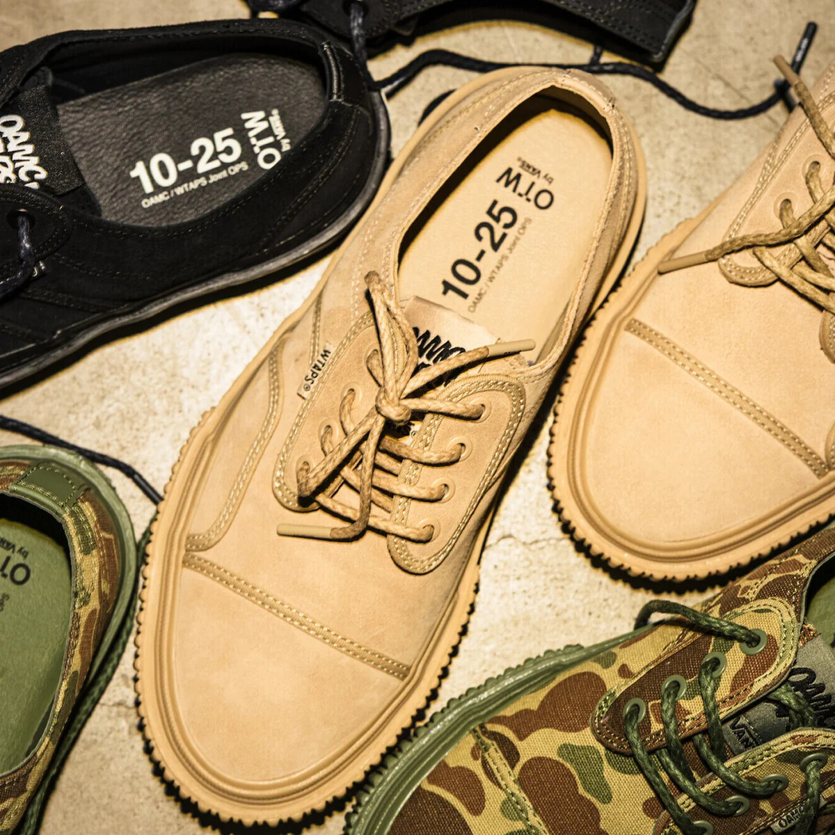 【差がつく大人のヴァンズ】完売必至のOAMC、WTAPS®とのトリプルコラボ。タフに進化した2モデルが11月21日発売