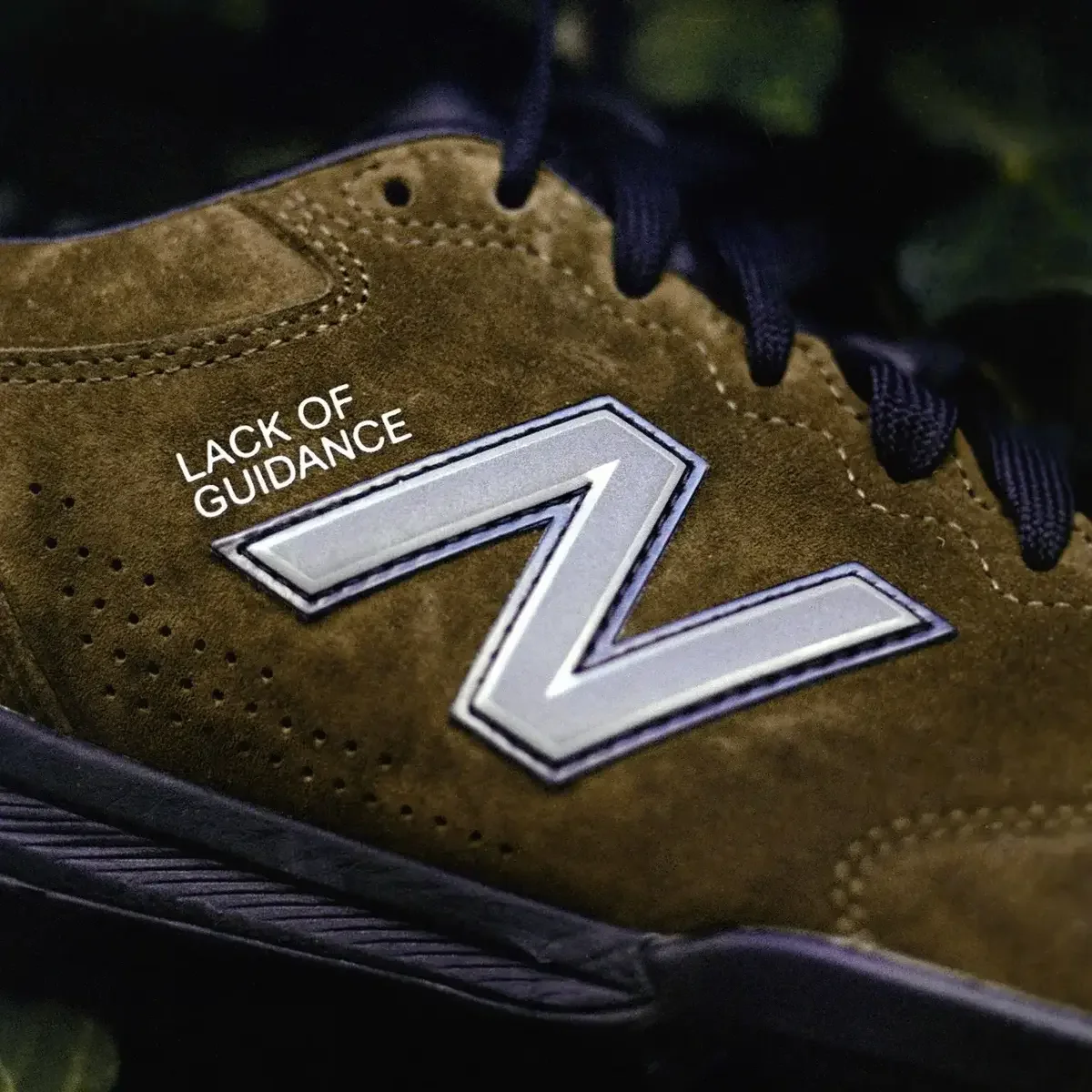 【差がつく大人のニューバランス】買うべきコラボスニーカー。激渋カラーの「442 v3」【ラック・オブ・ガイダンス】