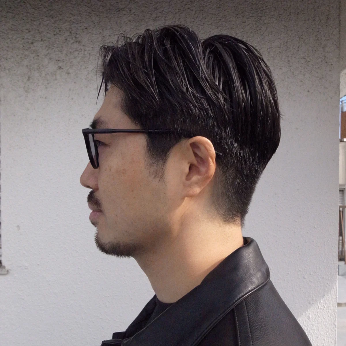 「硬い髪には強すぎないパーマがちょうどいい」