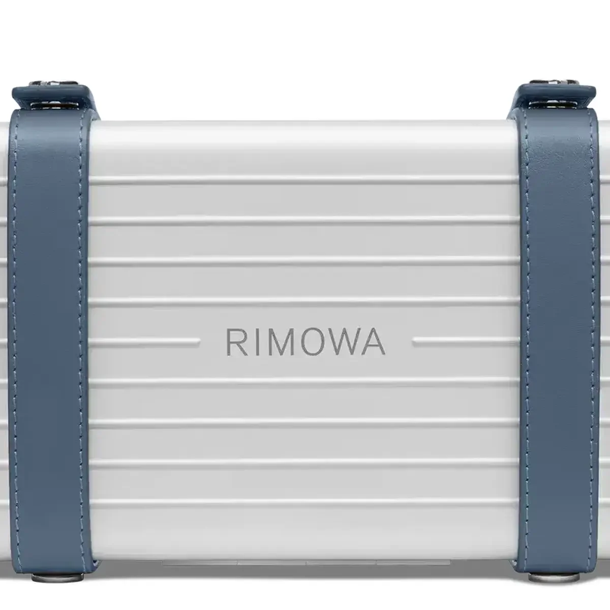 【大人の旅バッグ】リモワの爽やかな新色に大注目。春旅に備えて買うべき「キャリーケース」まとめ