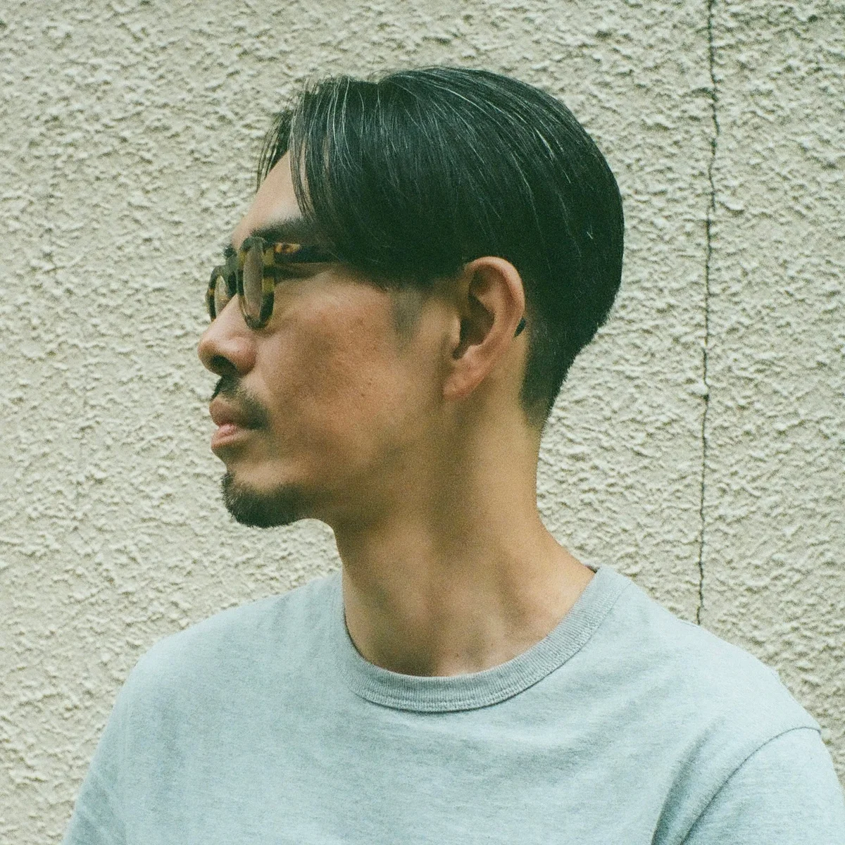 「白髪は隠さず、潤いと清潔感で魅せる」