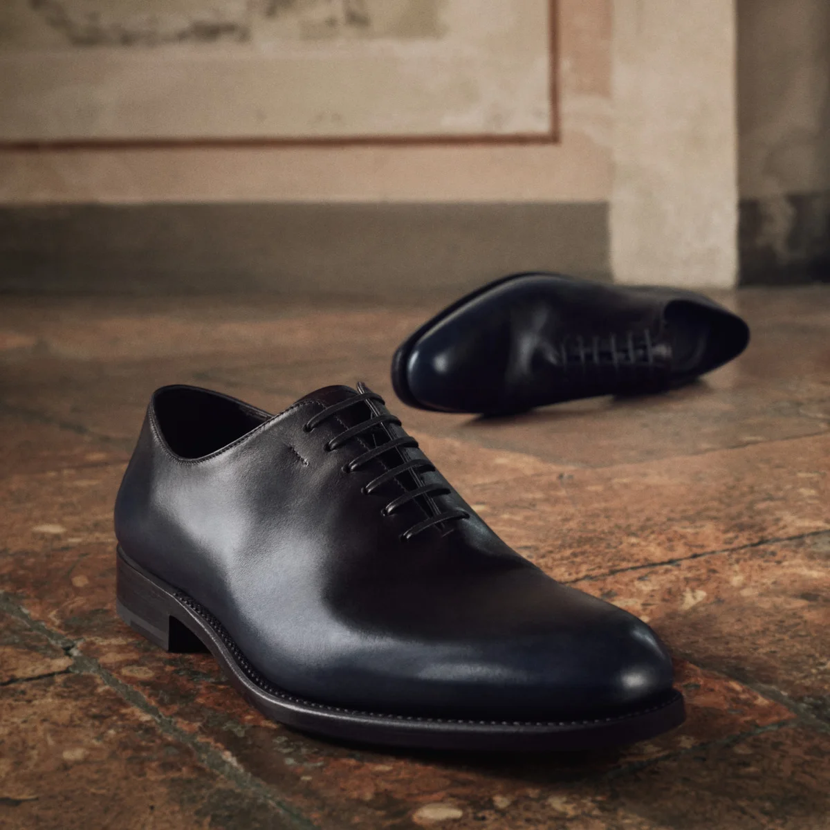 【フェラガモ】メンズ靴の名品「トラメッザ」のカスタムが可能。伊勢丹新宿店メンズ館の限定ポップアップストアに注目