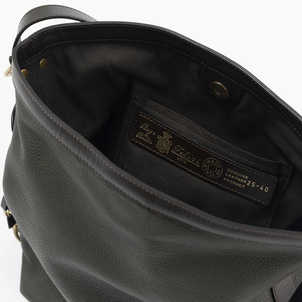 Felisi｜レザーショルダーバッグ「25/40/LD+A」