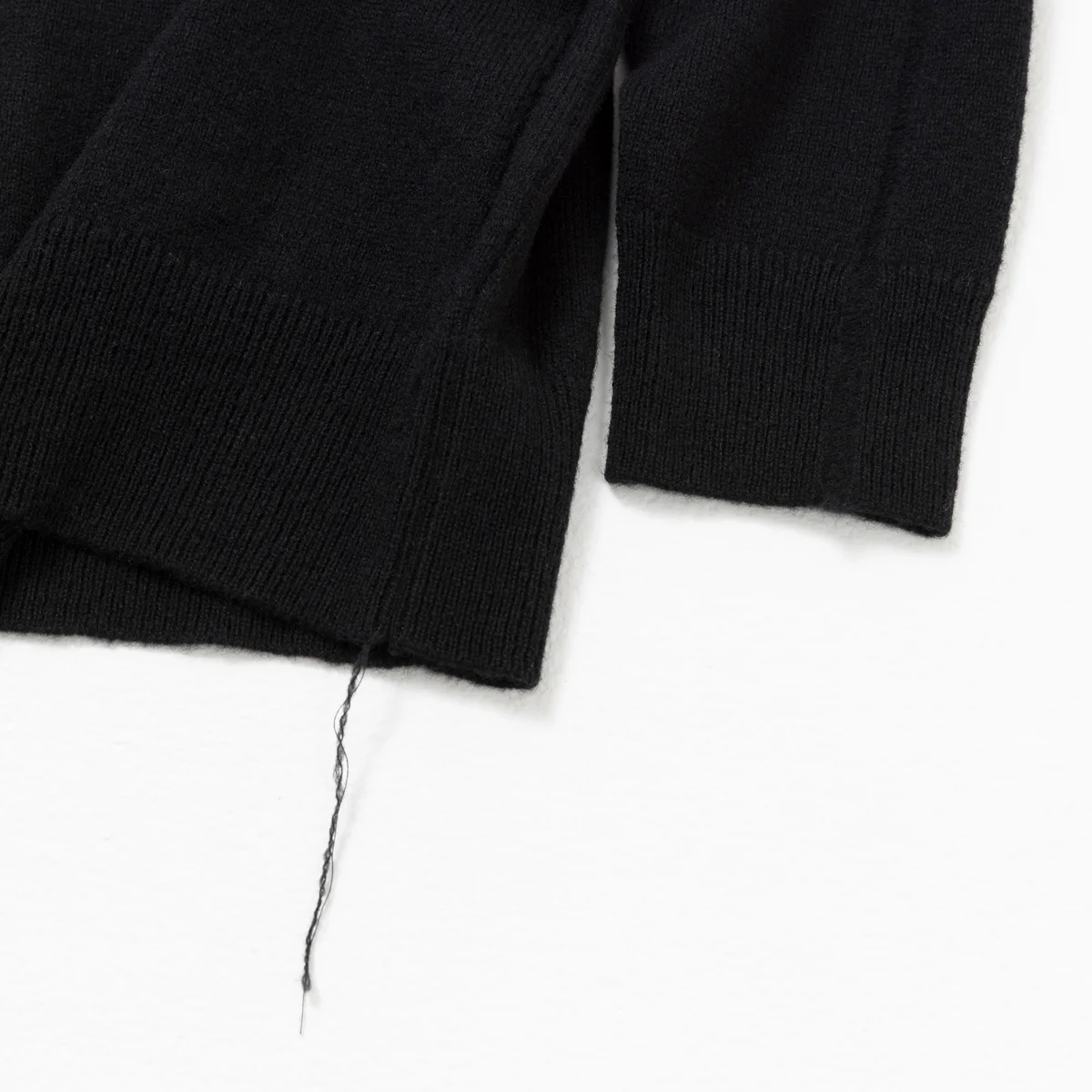 TOHNAI｜クルーネックニット