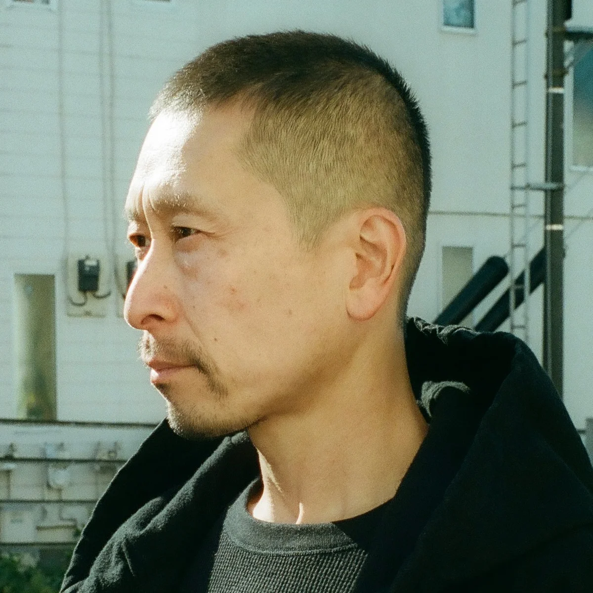 「ただの丸刈りに見せない、バズカット」