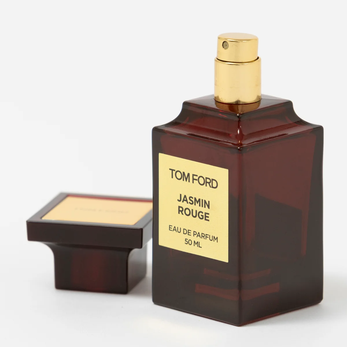 UOMOの編集者がリアルで長年愛用している香水とは？