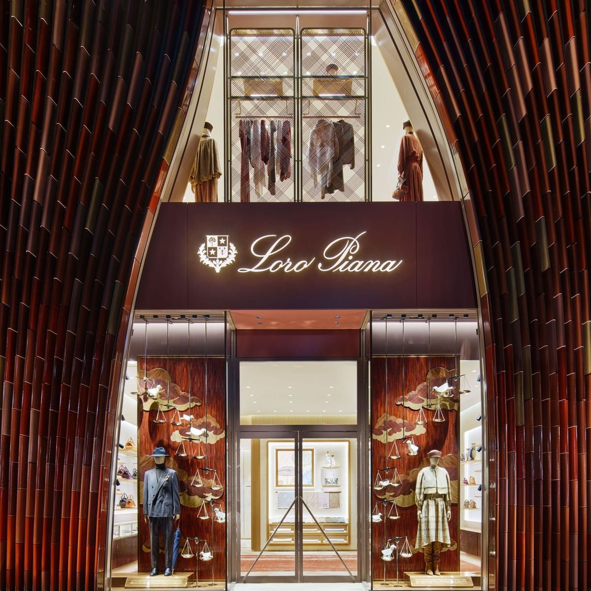 【ロロ・ピアーナ】表参道の新旗艦店が遂にお披露目。限定「モラン・ボンバー」からメンズフロアまで見どころをチェック【Loro Piana】