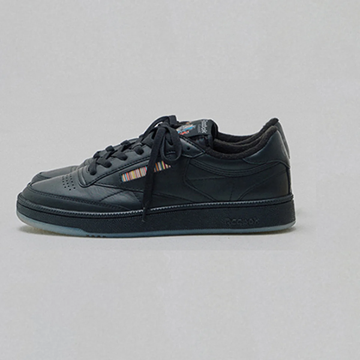 【差がつく大人の黒スニーカー】「リーボック×ポール・スミス」の「クラブ C 85」に待望のブラックが追加【12月12日発売】