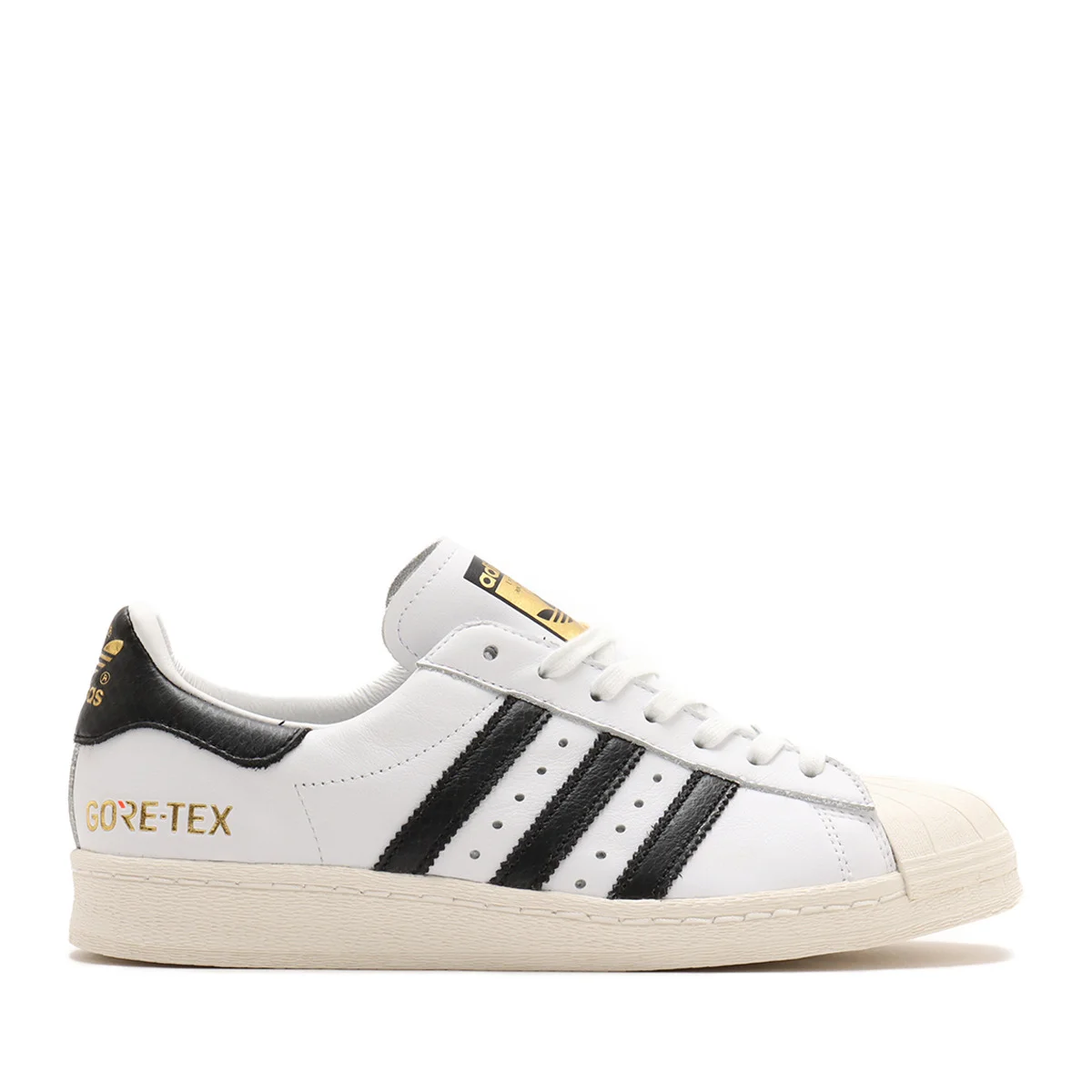 【差がつく大人の「アディダス」スニーカー】争奪戦必至。ゴアテックス搭載のアトモス別注「スーパースター」が11月22日発売